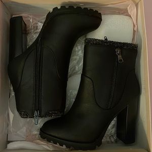 Just Fab Carlina Booties Size 7 - BRAND NEW IN BOX!